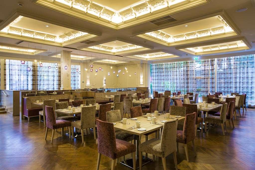 Doubletree By Hilton Dallas Market Center Restaurant photo