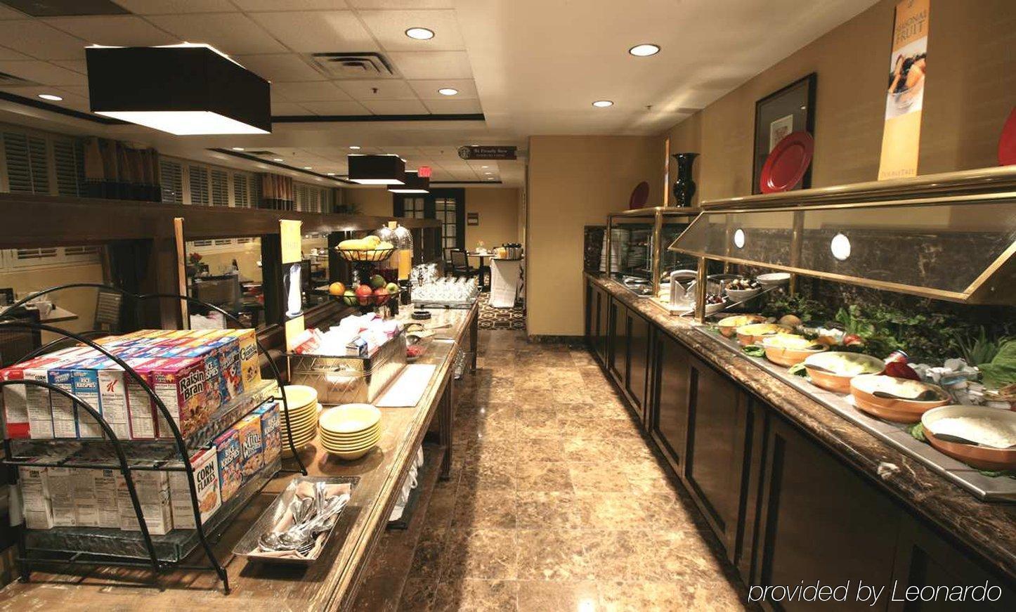 Doubletree By Hilton Dallas Market Center Restaurant photo