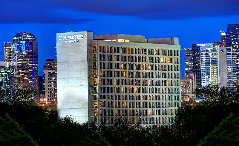 Doubletree By Hilton Dallas Market Center Hotel Exterior photo