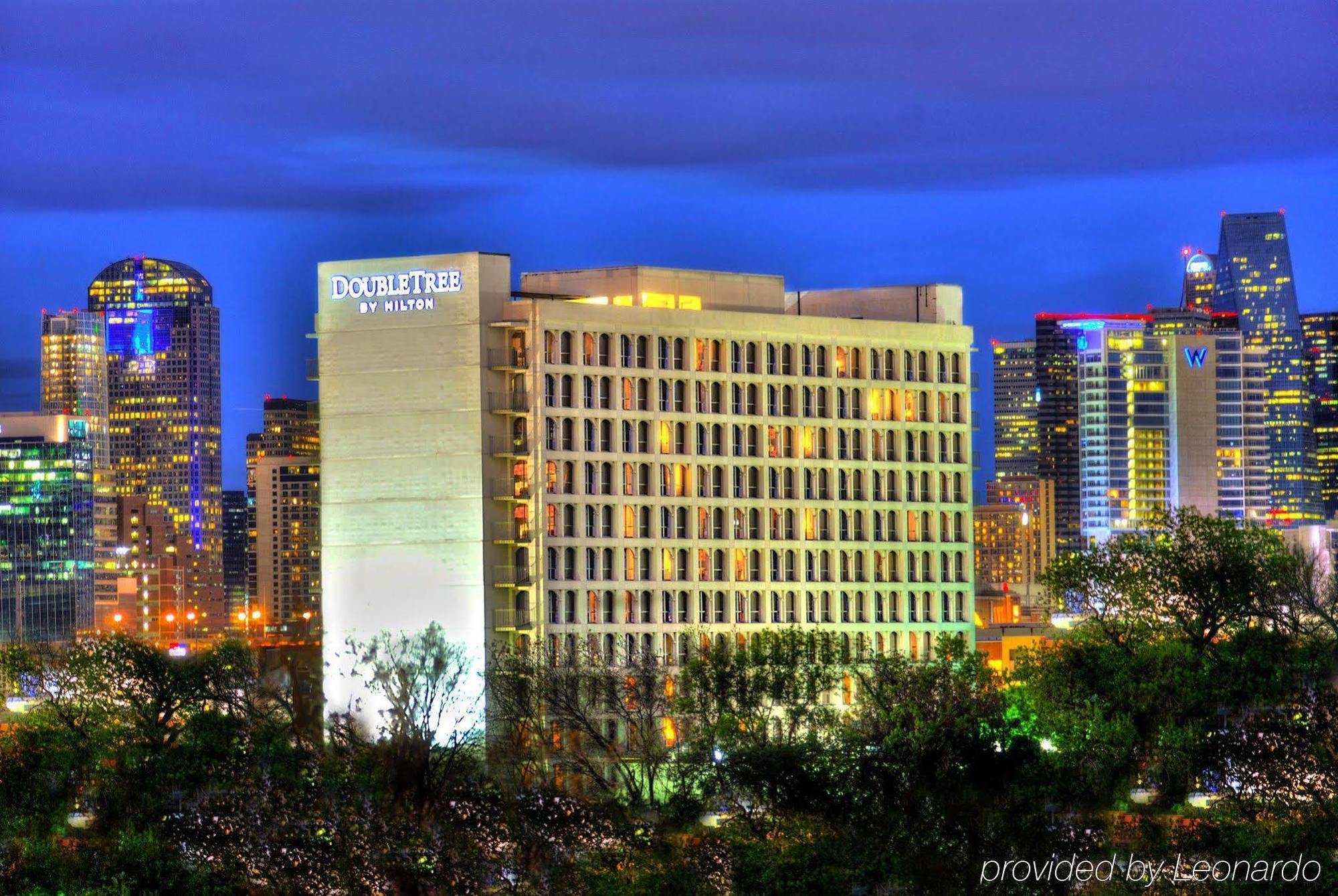 Doubletree By Hilton Dallas Market Center Exterior photo